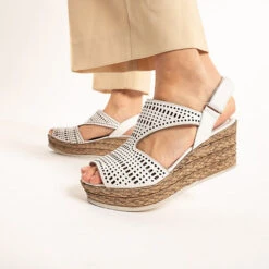 Andrea Conti Keilsandaletten -Andrea Conti Store 27418044 02